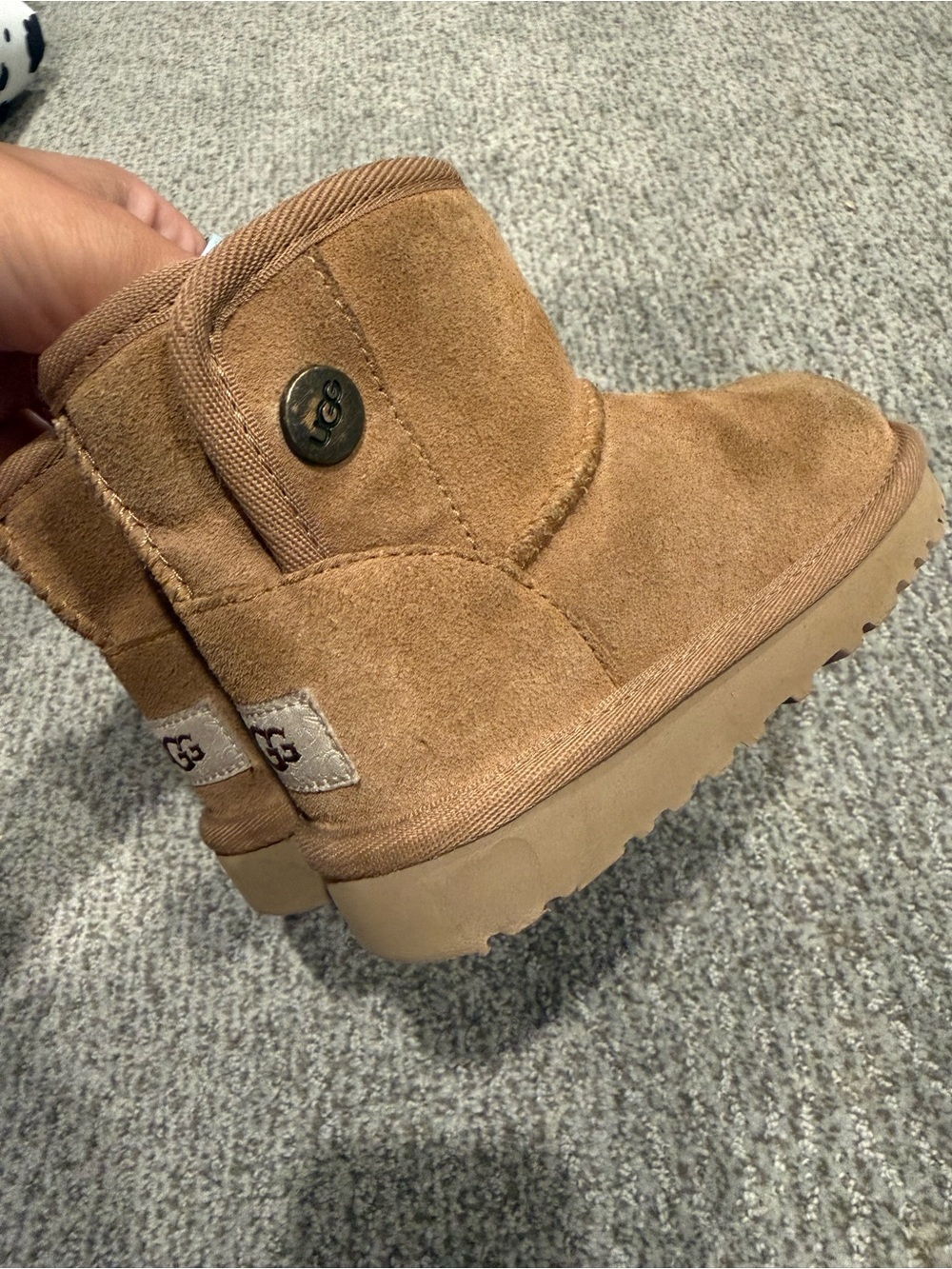 UGG Toddler Jona Size 8 in Chestnut